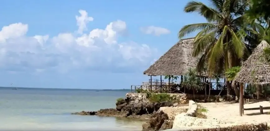 Coconut Tree Village Beach Resort - Plaj