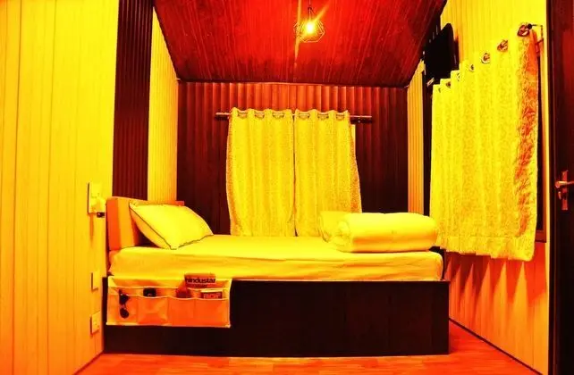The Cocoon Camps & Nature Resorts - Oda