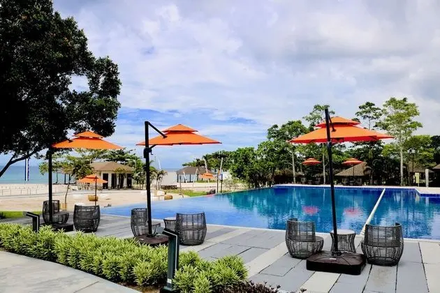 Cocoons Club Laiya - Havuz