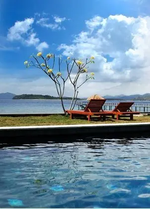 Cocotinos Sekotong Lombok - Havuz
