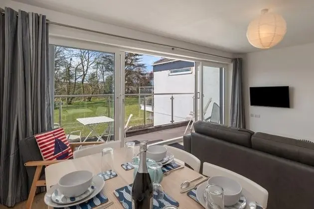 Coedrath Park 20 - Modern Apartment Close to the Beach - Oda