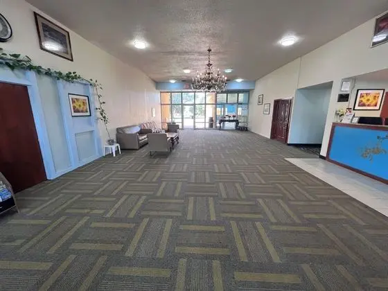 Colby Inn and Suites - Lobi