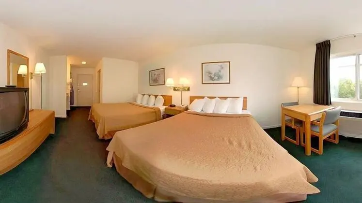 Colby Inn and Suites - Oda