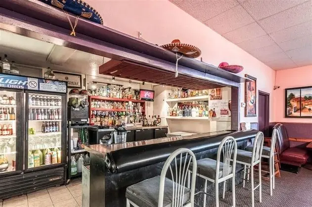 Colby Inn and Suites - Yerinde Yemek