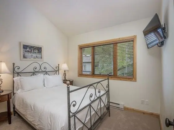 Coldstream Townhome 19 - Oda