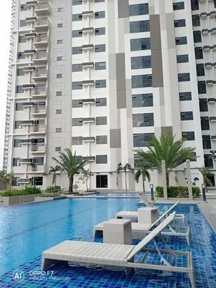 Coleen's Bedsit at Horizons 101