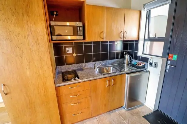 Coleraine Suites & Apartments - Mutfak