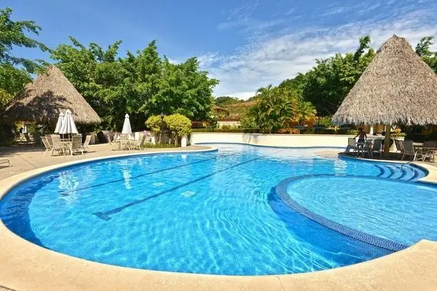 Colina 5D - 3 bdr 2 Bath Family