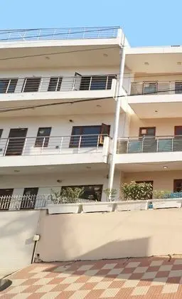Collection O 28453 Galaxy Hotel - Dış Mekan
