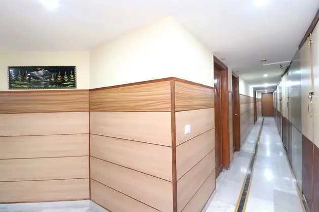 Collection O 3504 Vivek International Hotel - Lobi