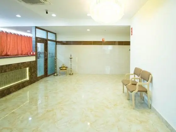 Collection O 5302 Bhadra Grand - Lobi