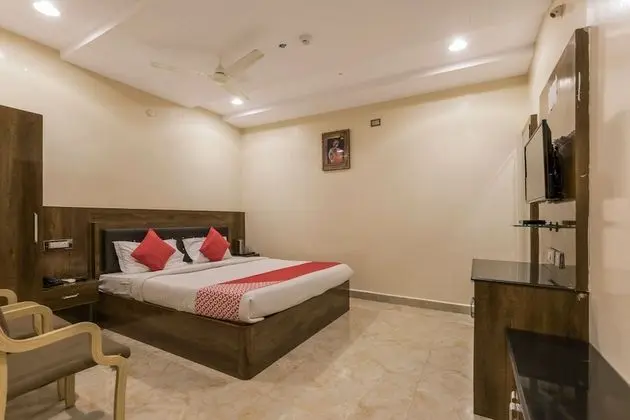 Collection O 5302 Bhadra Grand - Oda