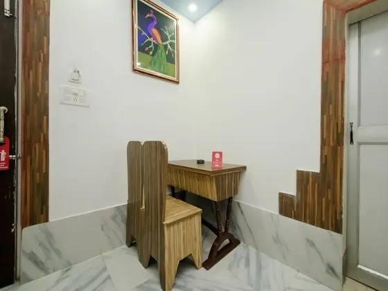 Collection O 8972 Raj Guest House - Lobi