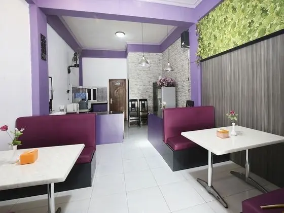Collection O 91449 Griya Ampenan - Yerinde Yemek