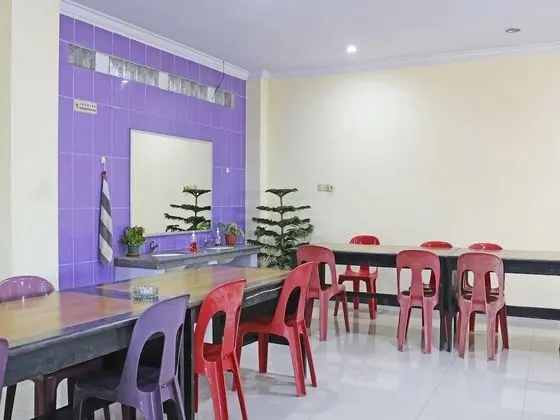 Collection O 91517 Hotel Gajah Mada Soe - Yerinde Yemek