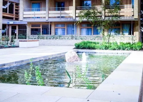 College Court - 1