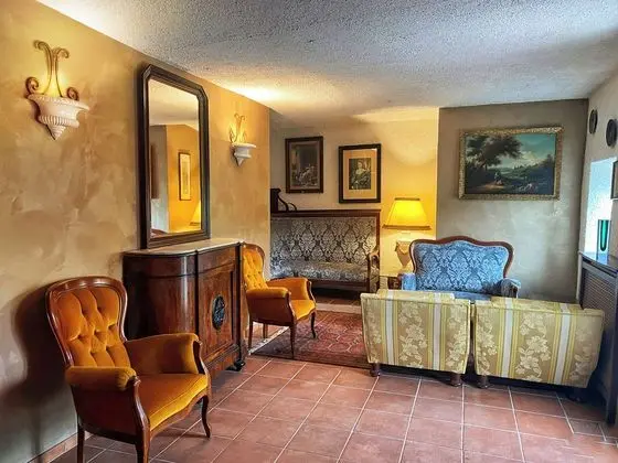Collis Petri Relais - Lobi