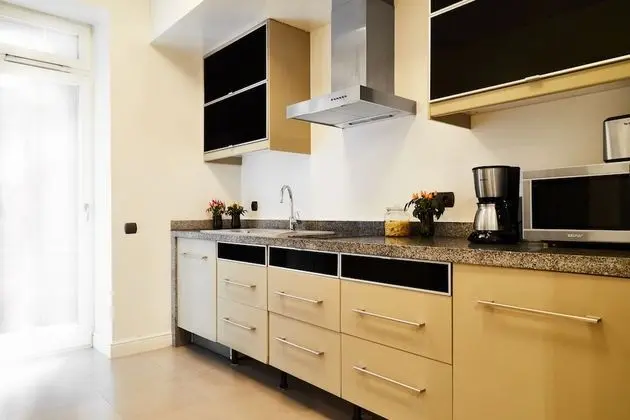 Collosal 6 bedroom- Slowackiego avenue - Mutfak