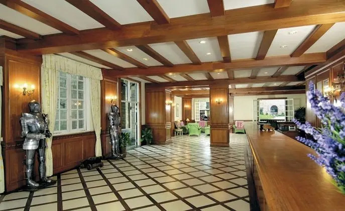 Colmar Tropicale French Theme Resort - Lobi