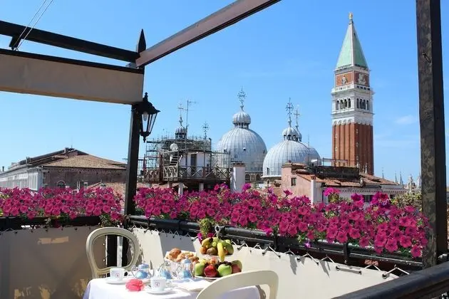 Colombina Hotel