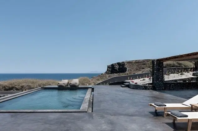 Colombos BeachFront