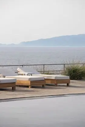 Colombos BeachFront - Havuz