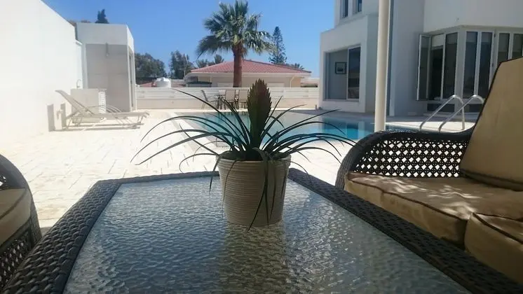 Colonial Beach Villa