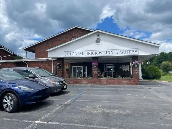 Colonial Brick Inn & Suites - Öne Çıkan Resim