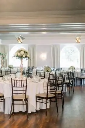 The Colonial Hotel - Lobi