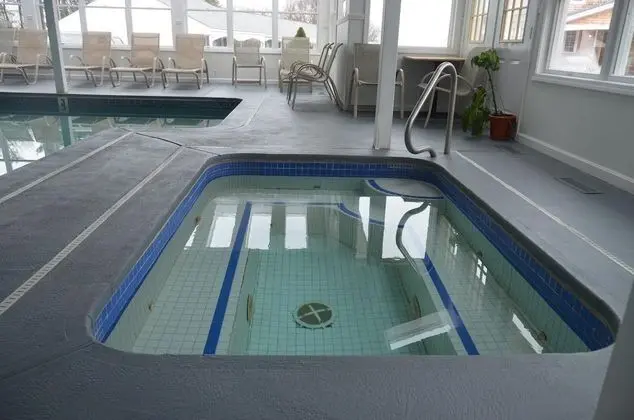 Colonial Village Resort