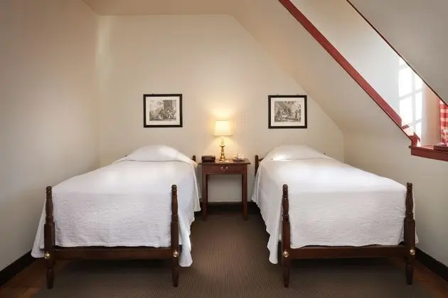 The Colonial Houses - A Colonial Williamsburg Hotel - Oda