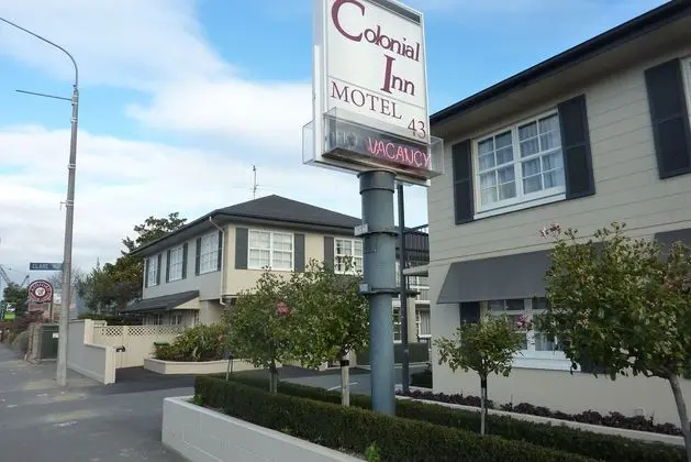 COLONIAL INN MOTEL
