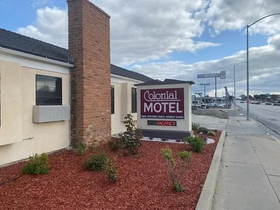 Colonial Motel - Öne Çıkan Resim