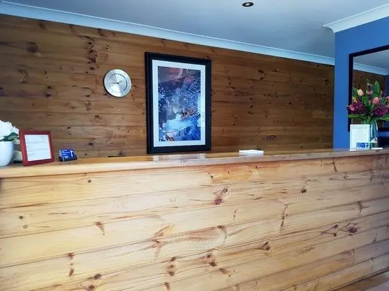 Colonial Motel and Serviced Apartments - Lobi
