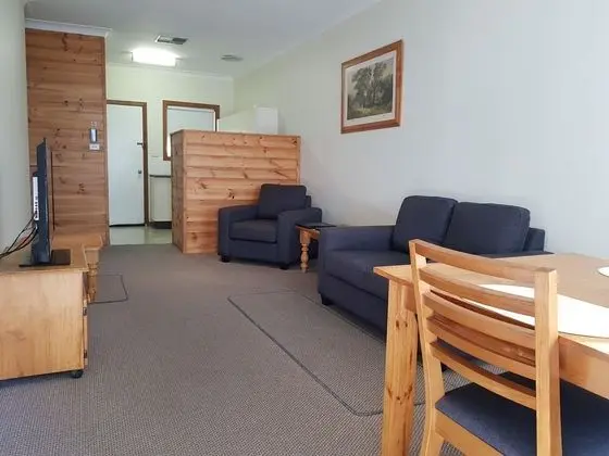 Colonial Motel and Serviced Apartments - Oda Düzeni