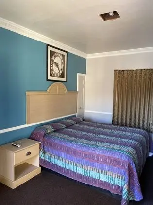 Colonial Manor Motel - Oda