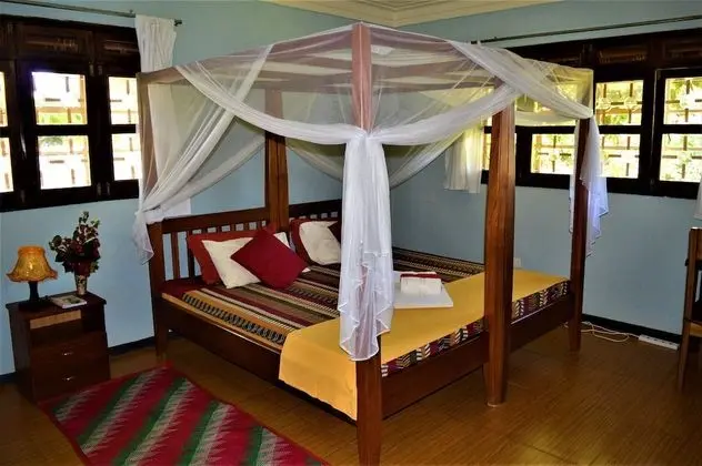Colonial Residence - Öne Çıkan Resim