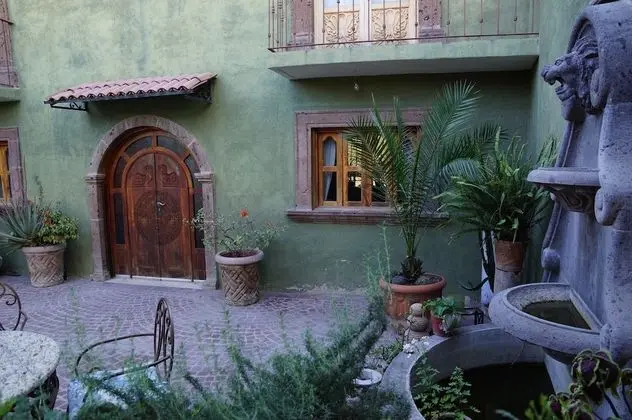 Colonial Style House - Dış Mekan