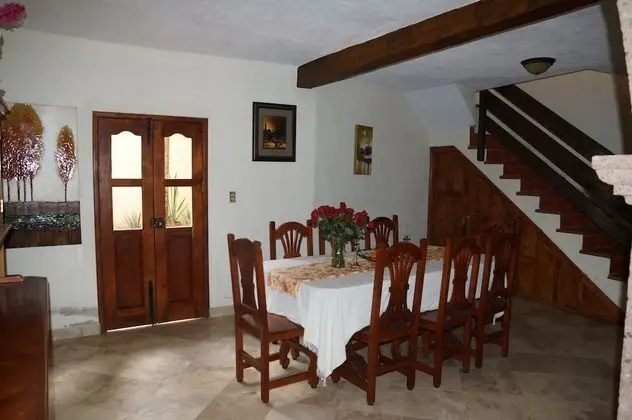 Colonial Style House - Yerinde Yemek
