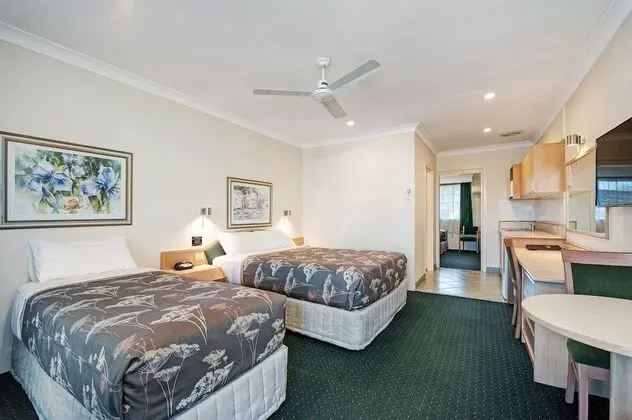 Colonial Terrace Motor Inn - Oda