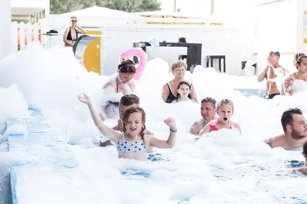 Color Ermitage Beach - Plaj