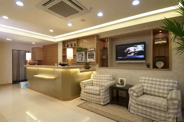 Hotel Color - Lobi