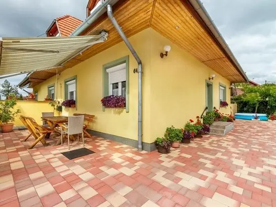 Colore Balatonm Riaf rd - Oda