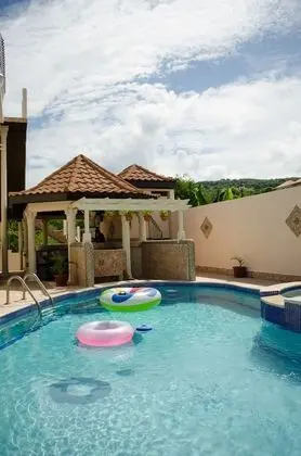 Colors Hideaway Estate