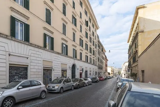 Colosseo & Colle Oppio Cozy Apartment