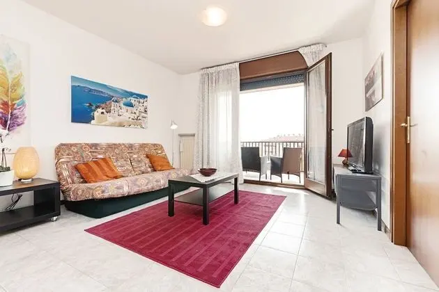 Colourful Flat Borgo Roma