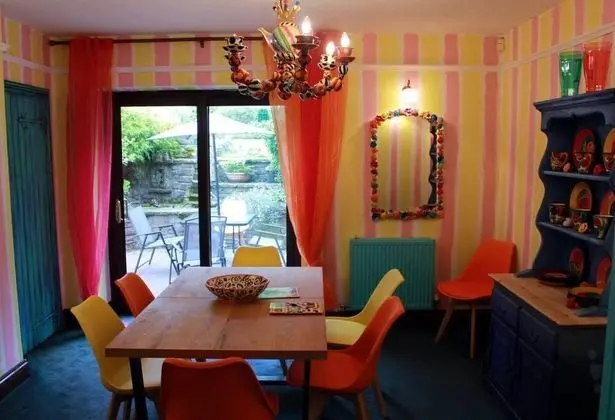 Colourful Forest of Dean Pikehouse - Mutfak