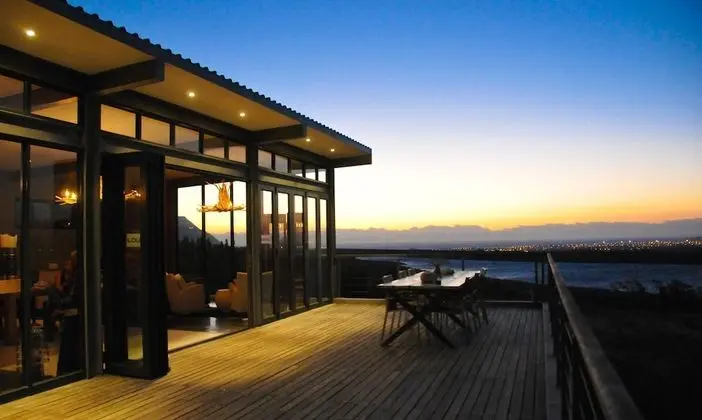 Colourful Manor Luxury Lodge