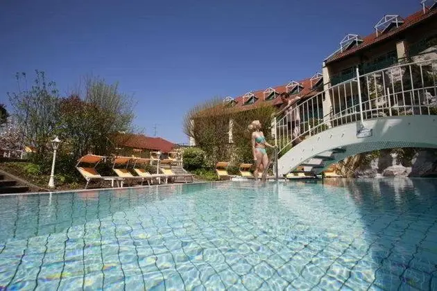 Columbia Hotel Bad Griesbach - Havuz