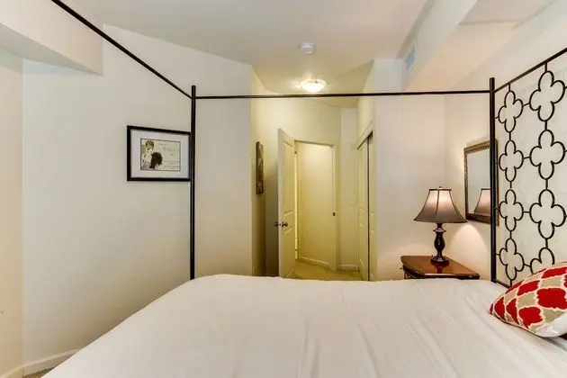 On the Columbia Vacation Apartments - Oda